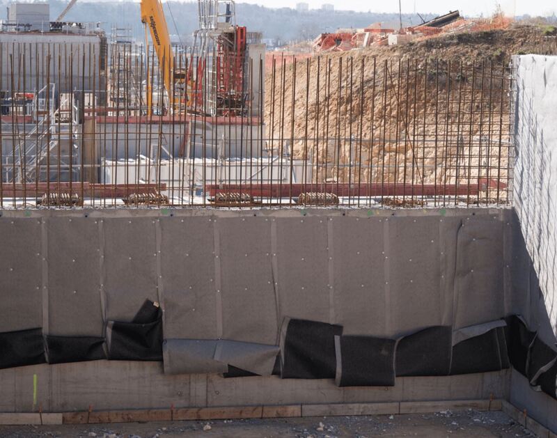 Retaining Wall Drainage Mat - EnkaDrain 3811